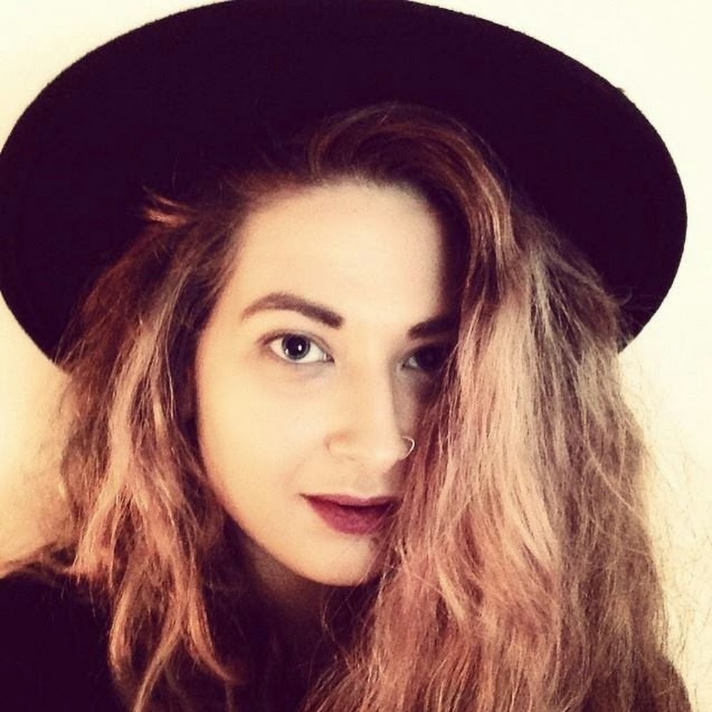 Meet your Posher, Mara